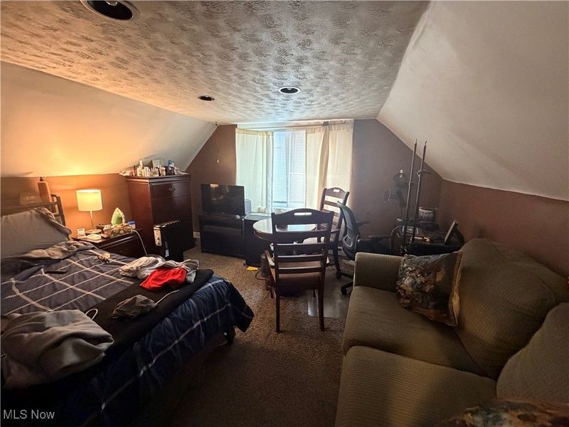 9521 Mount Auburn Avenue, Cleveland, OH 44104 Photo 31