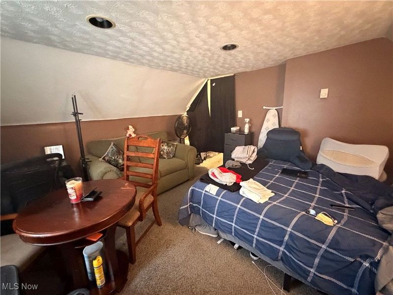 9521 Mount Auburn Avenue, Cleveland, OH 44104 Photo 33