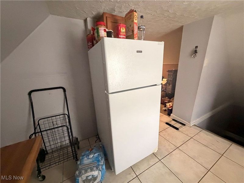 9521 Mount Auburn Avenue, Cleveland, OH 44104 Photo 35