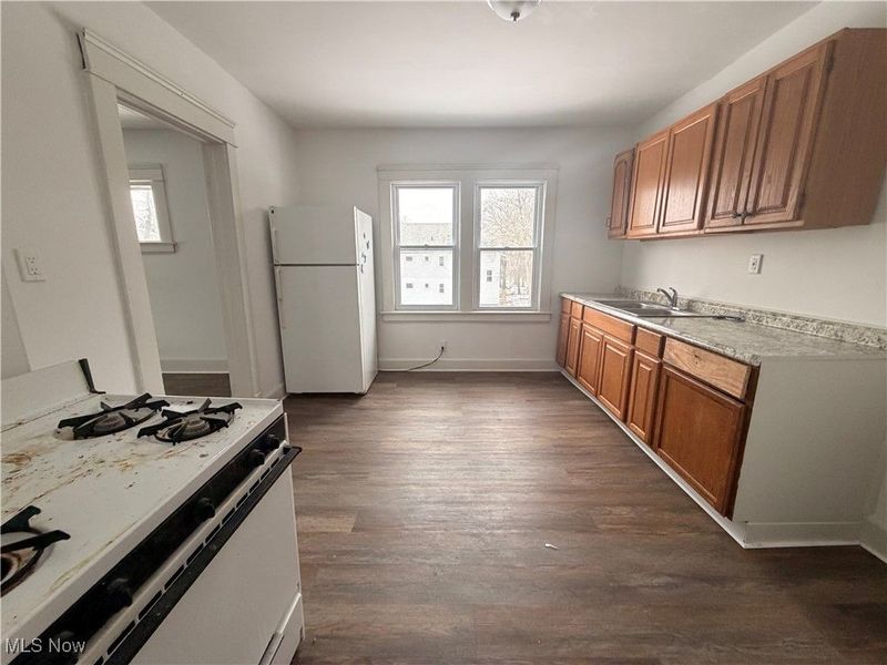 9521 Mount Auburn Avenue, Cleveland, OH 44104 Photo 6