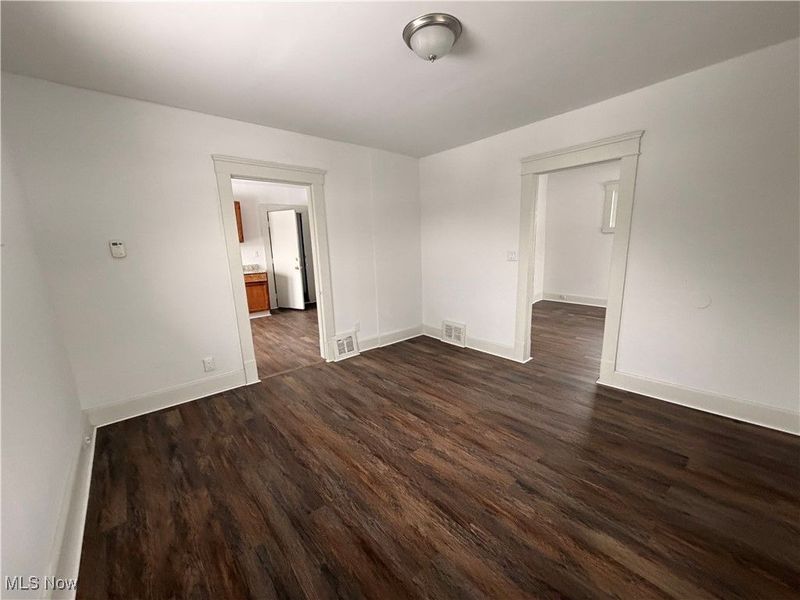 9521 Mount Auburn Avenue, Cleveland, OH 44104 Photo 7