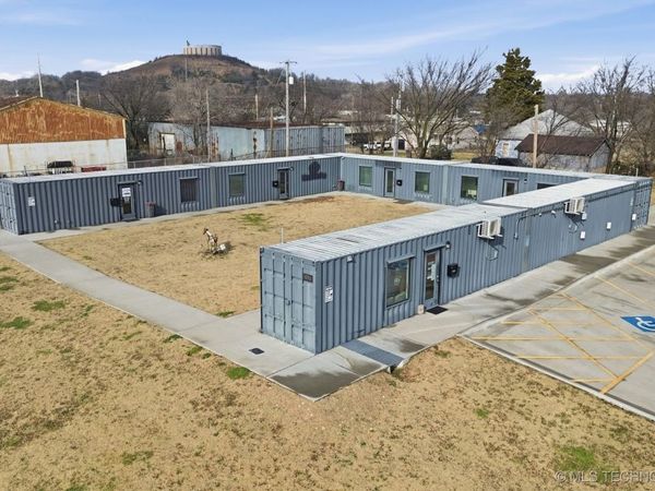 1600 SW Frank Phillips Boulevard, Bartlesville, OK 74003