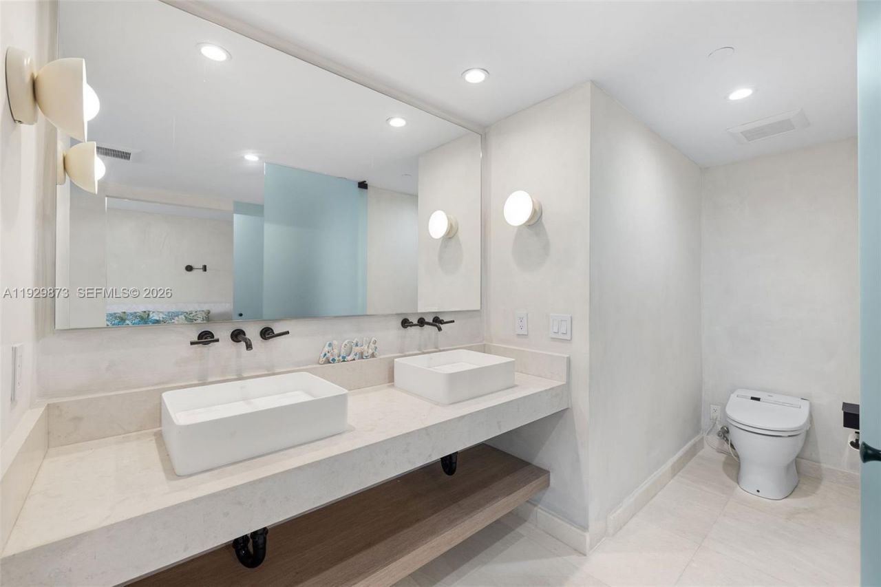 5875 Collins Ave, Unit 501, Miami Beach, FL 33140 Photo