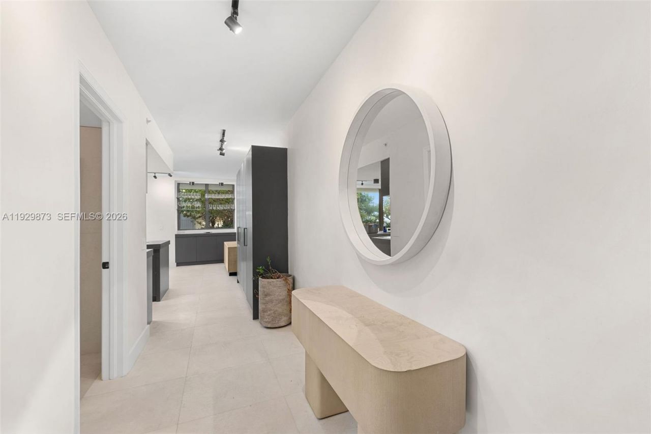 5875 Collins Ave, Unit 501, Miami Beach, FL 33140 Photo