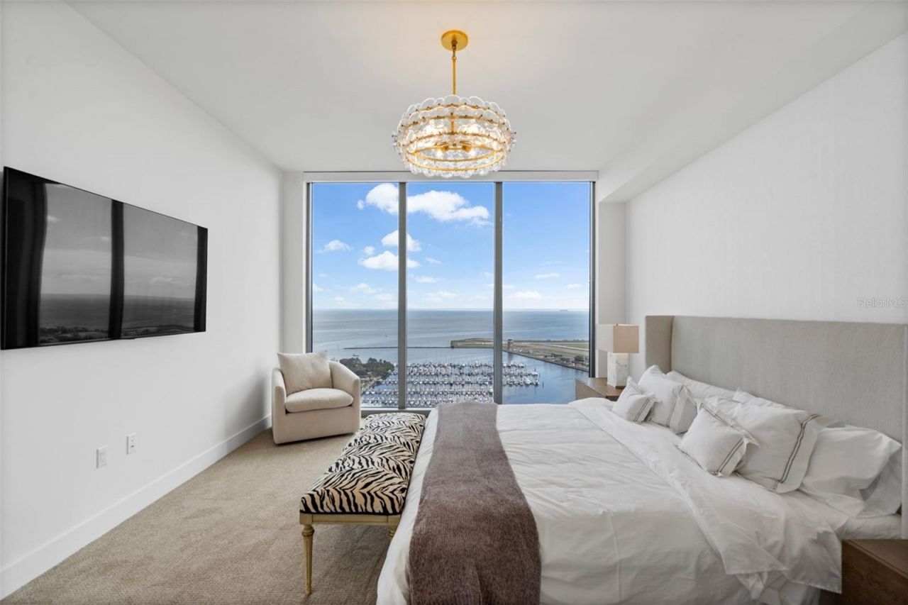 301 1st Street S, Unit 2603, Saint Petersburg, FL 33701 Photo