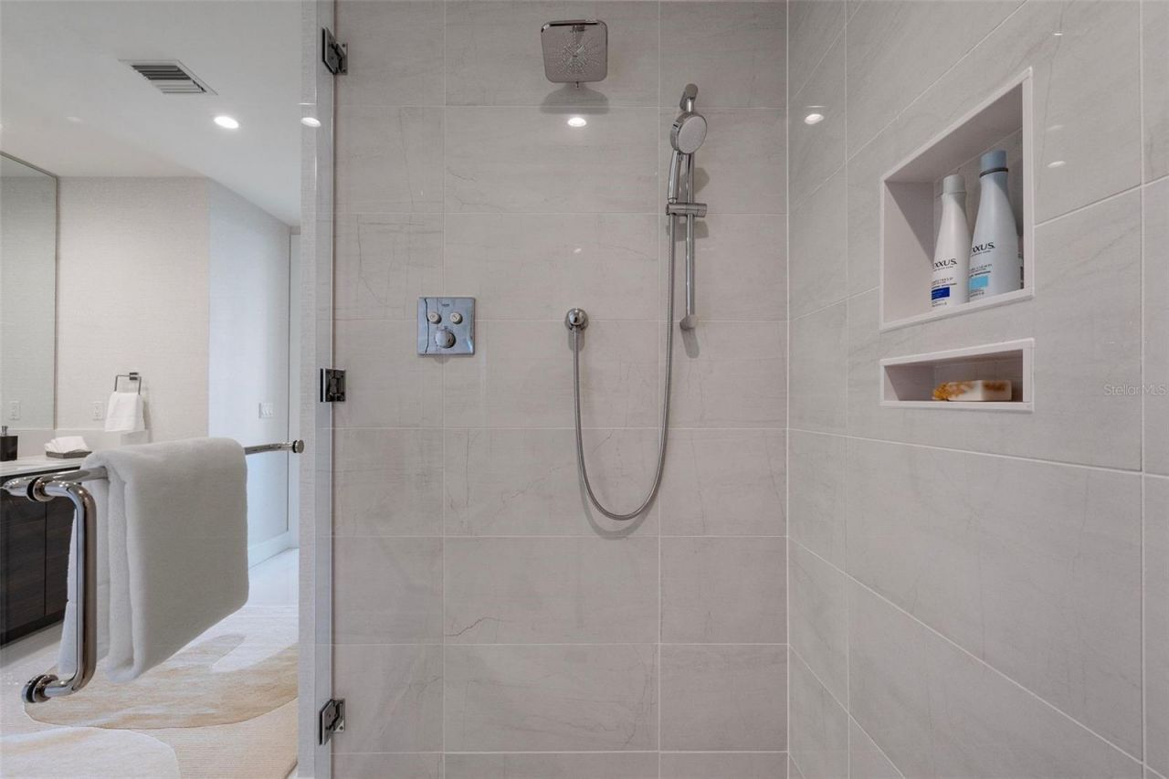 301 1st Street S, Unit 2603, Saint Petersburg, FL 33701 Photo