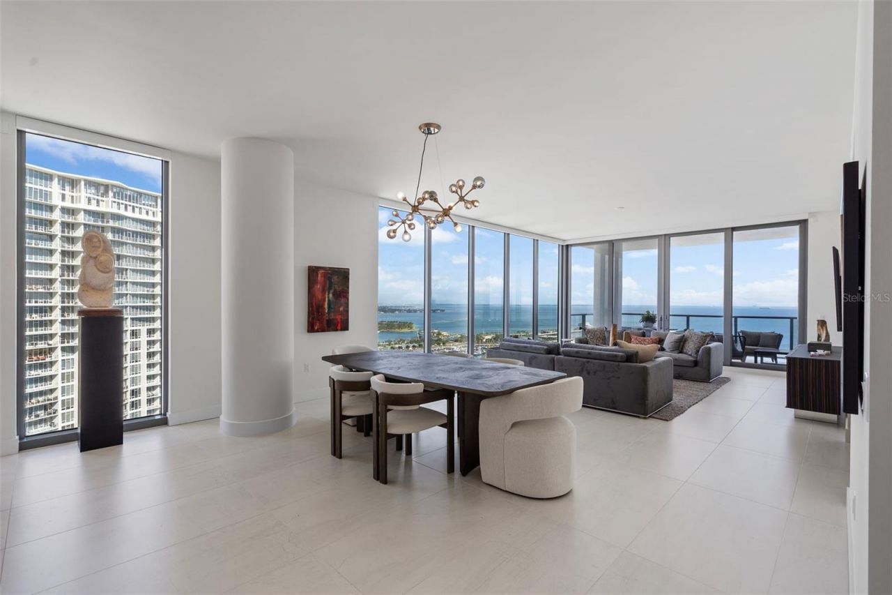 301 1st Street S, Unit 2603, Saint Petersburg, FL 33701 Photo