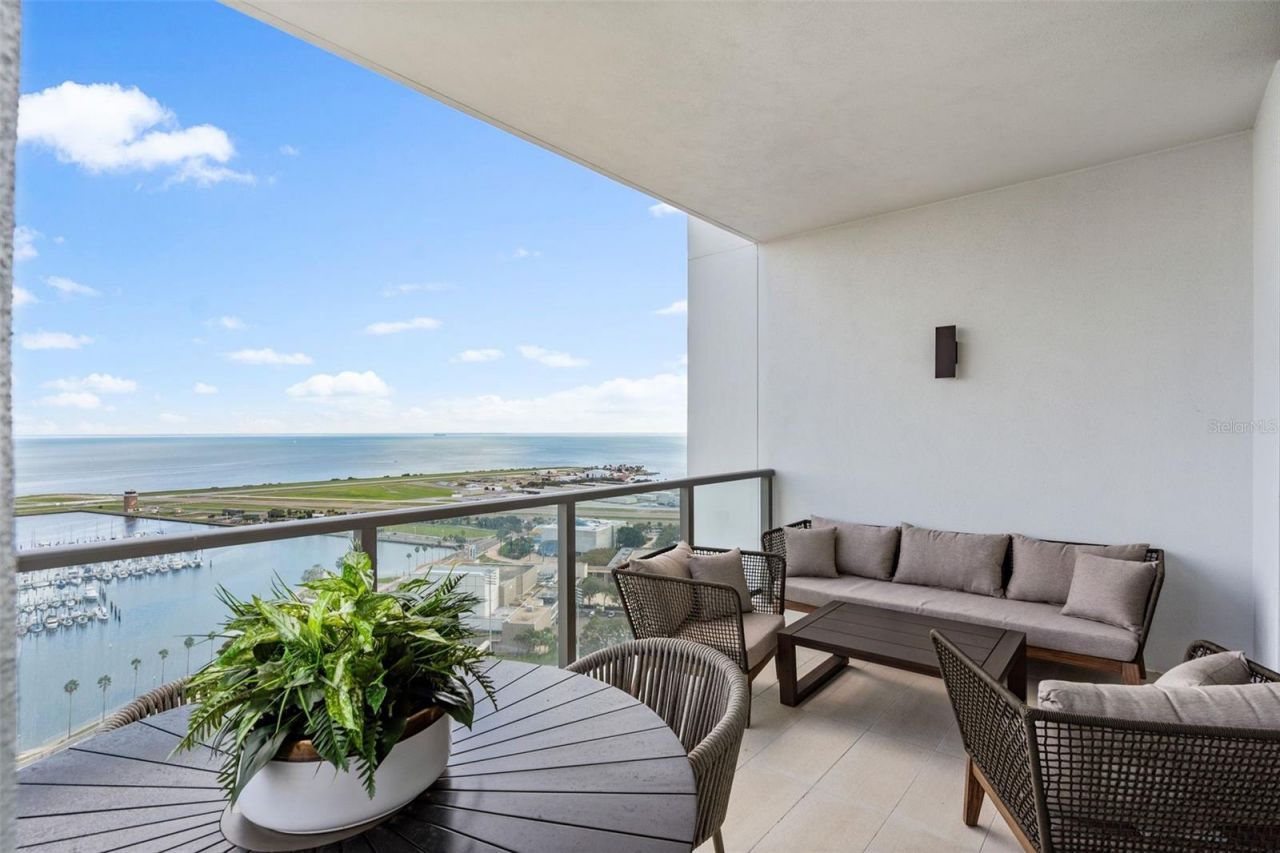 301 1st Street S, Unit 2603, Saint Petersburg, FL 33701 Photo