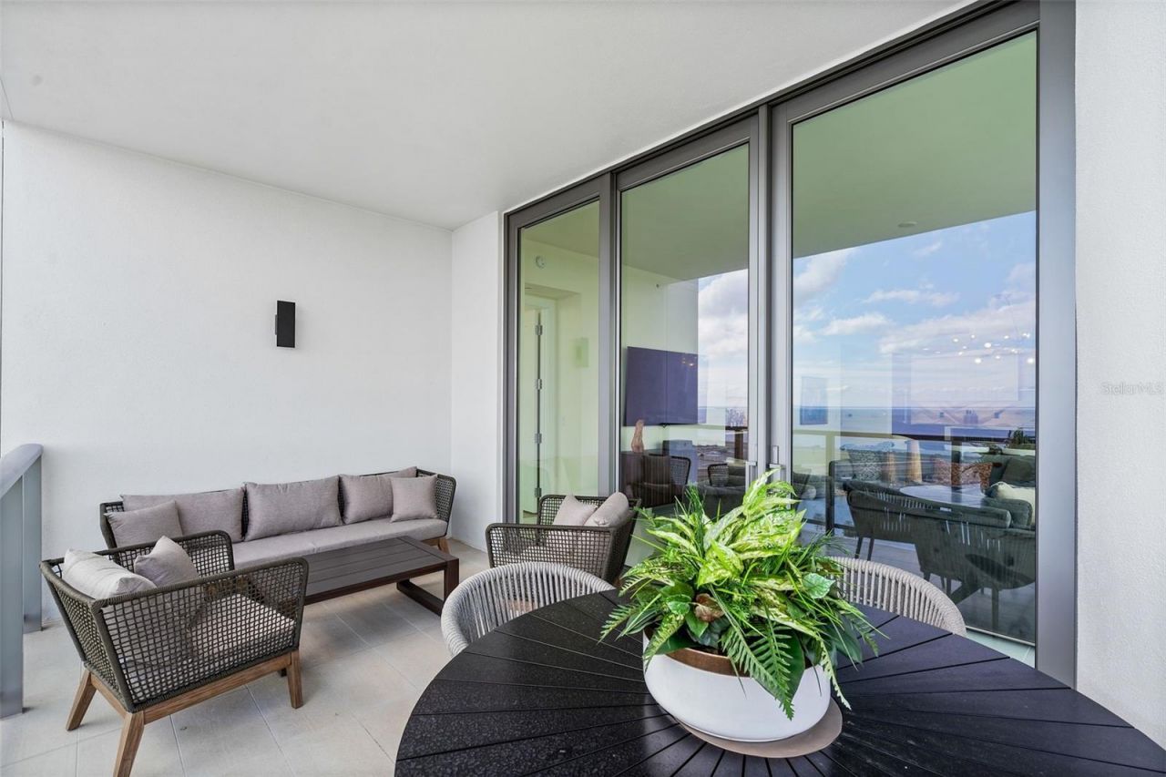 301 1st Street S, Unit 2603, Saint Petersburg, FL 33701 Photo