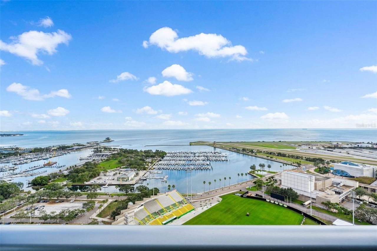 301 1st Street S, Unit 2603, Saint Petersburg, FL 33701 Photo