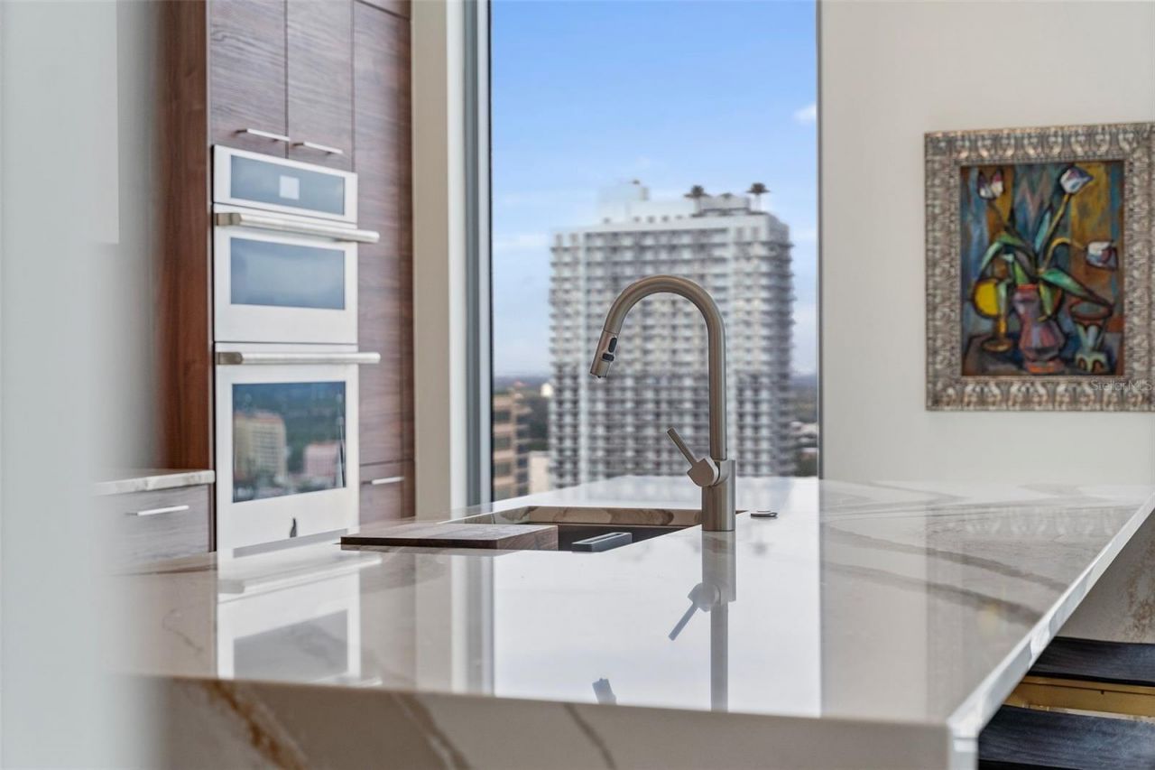 301 1st Street S, Unit 2603, Saint Petersburg, FL 33701 Photo