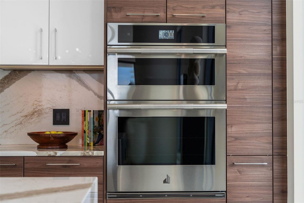 301 1st Street S, Unit 2603, Saint Petersburg, FL 33701 Photo