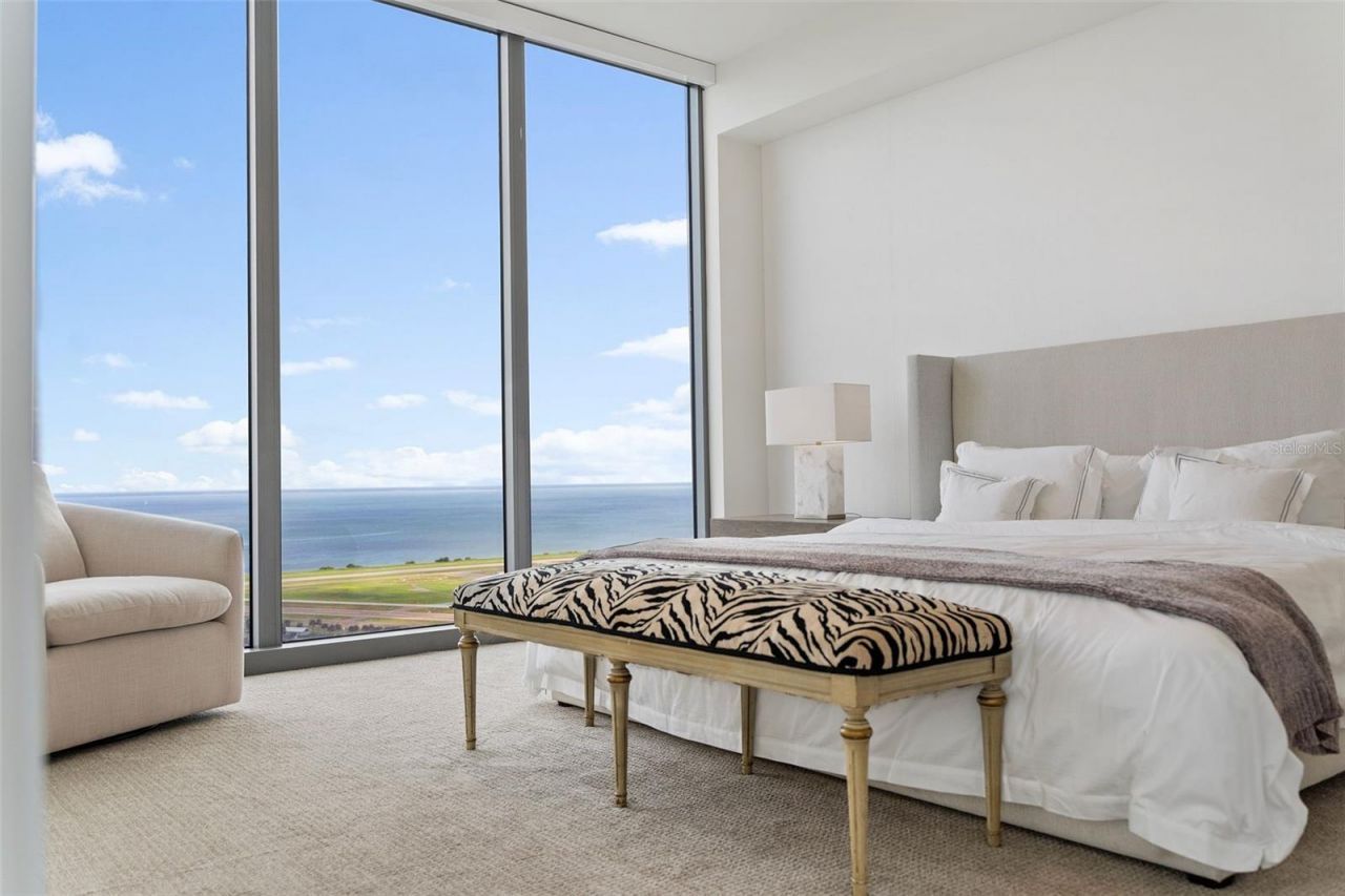 301 1st Street S, Unit 2603, Saint Petersburg, FL 33701 Photo