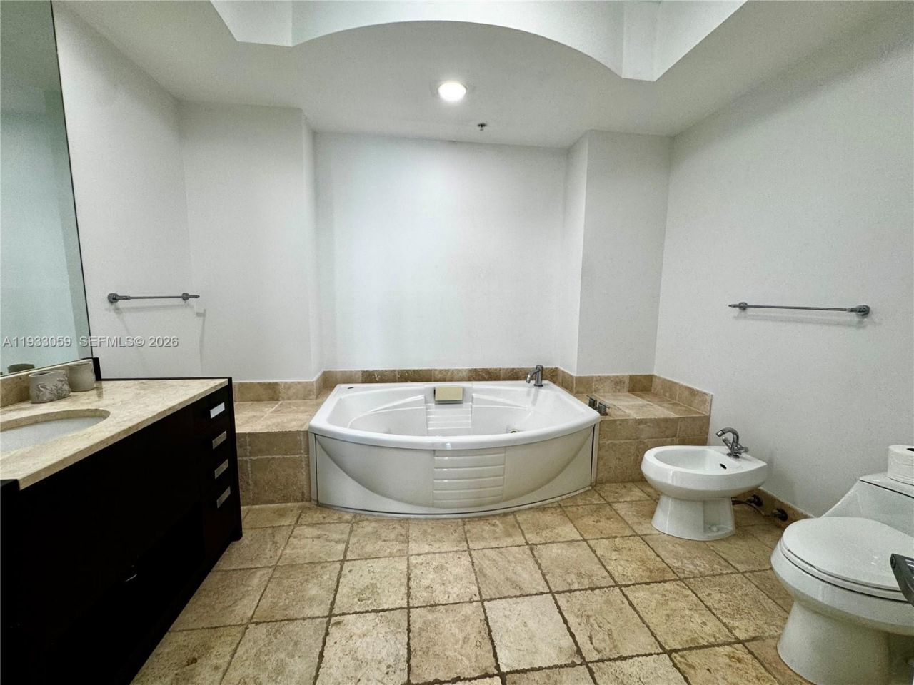18201 Collins Ave, Unit 3308, Sunny Isles Beach, FL 33160 Photo