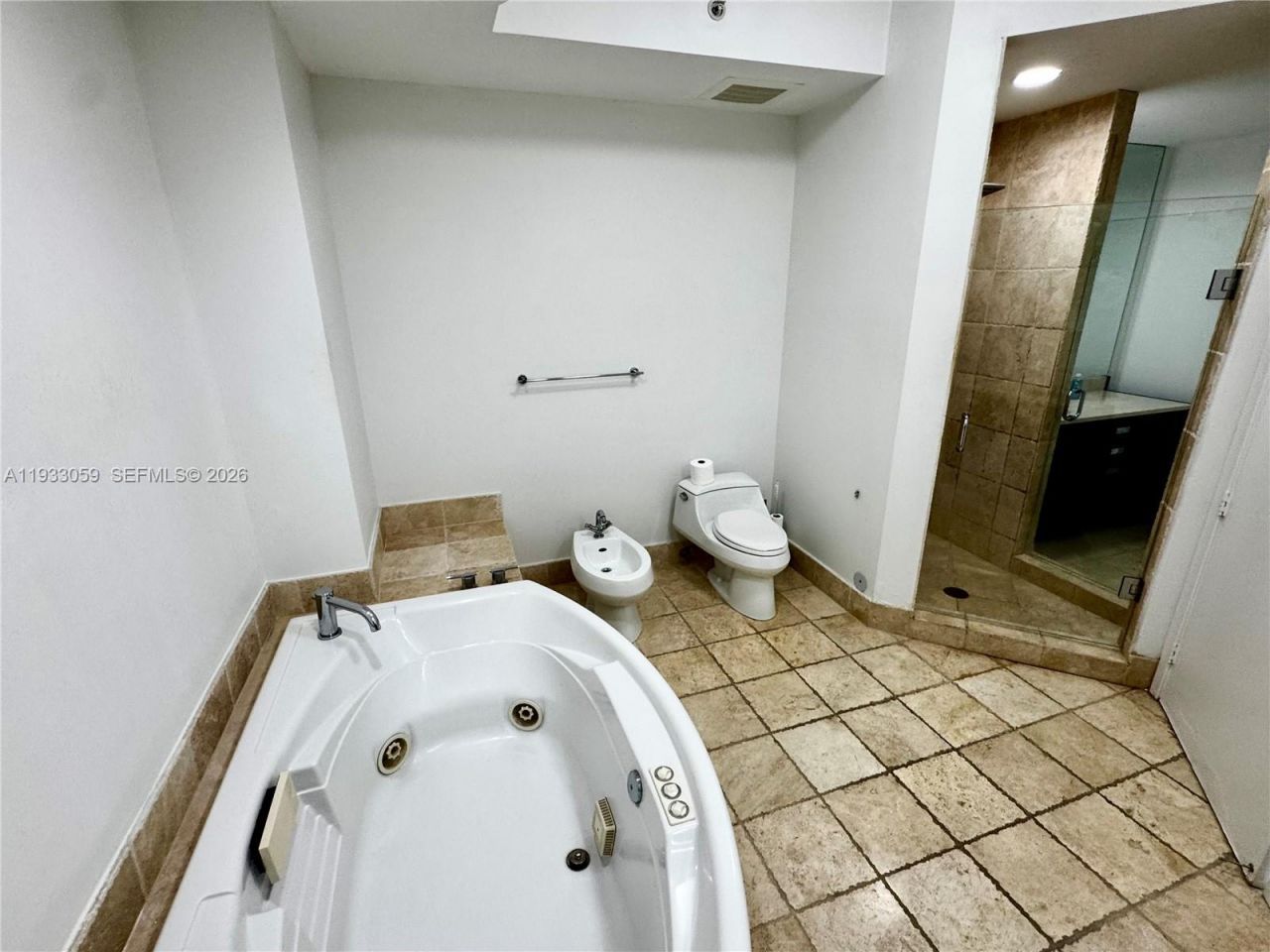 18201 Collins Ave, Unit 3308, Sunny Isles Beach, FL 33160 Photo