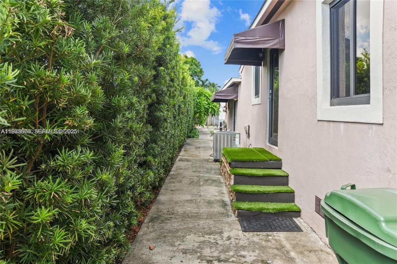 117 W 34th St, Hialeah, FL 33012 Photo