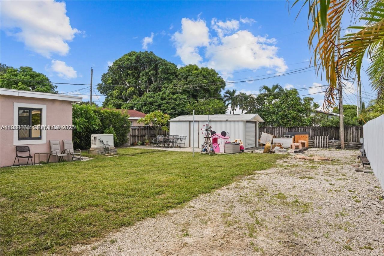 117 W 34th St, Hialeah, FL 33012 Photo