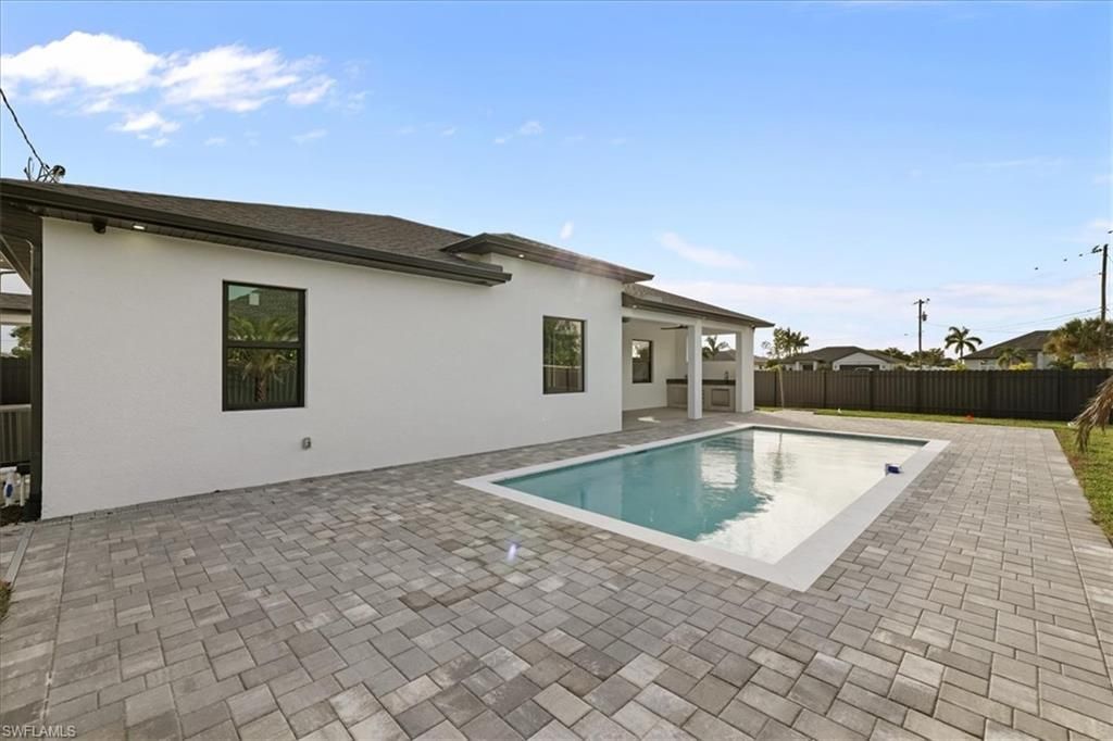 607 NW 7th St, Cape Coral, FL 33993 Photo