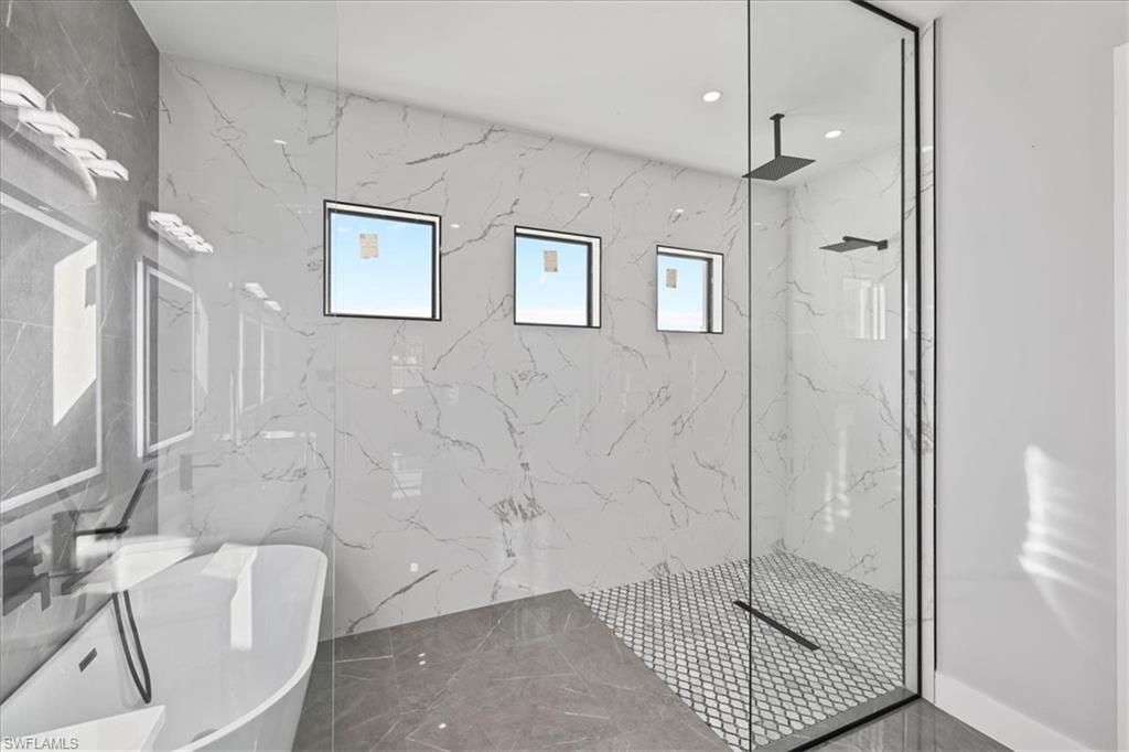 607 NW 7th St , Cape Coral, FL 33993 Photo