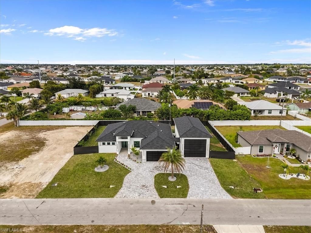 607 NW 7th St, Cape Coral, FL 33993 Photo