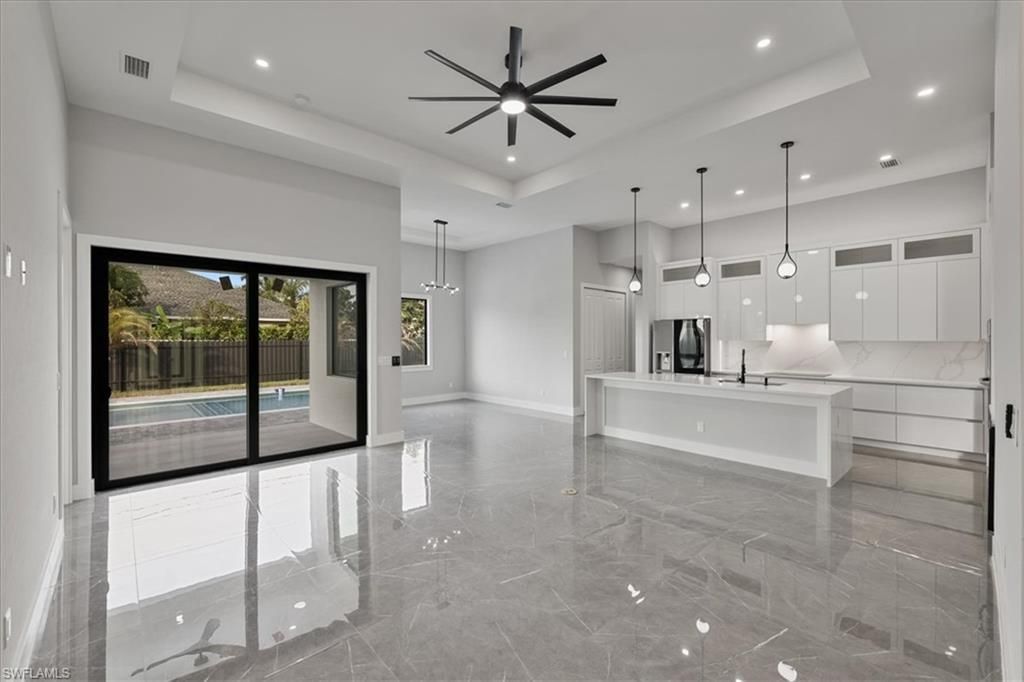 607 NW 7th St, Cape Coral, FL 33993 Photo