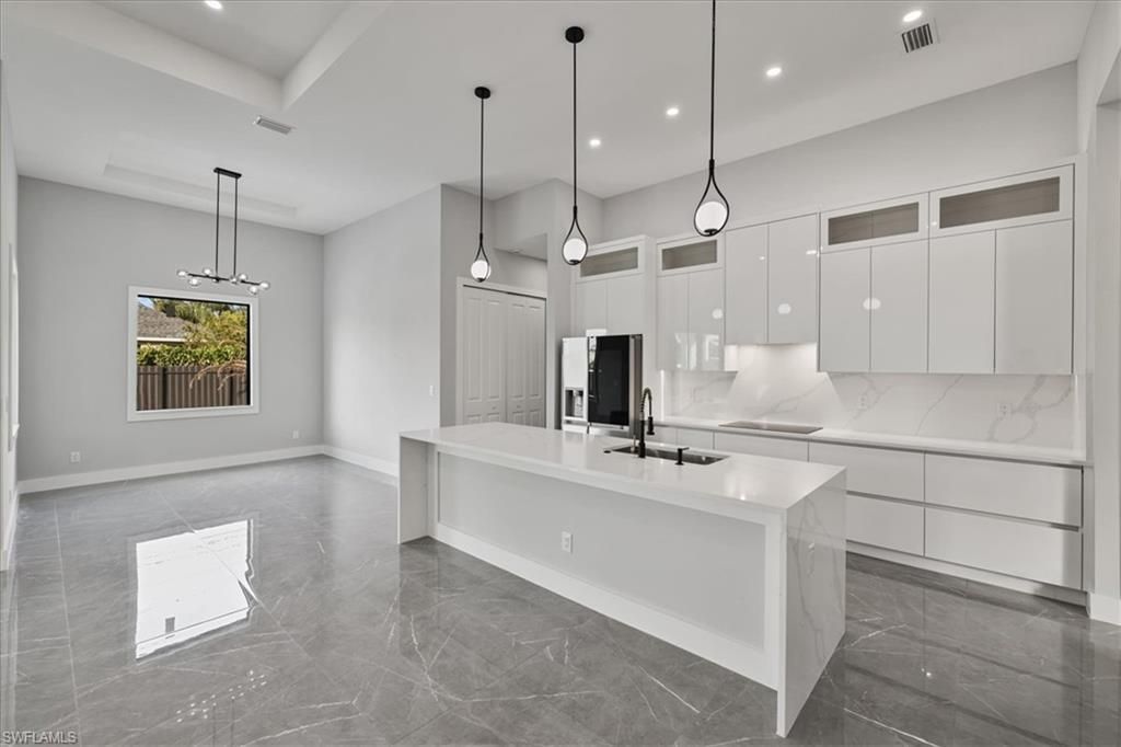 607 NW 7th St, Cape Coral, FL 33993 Photo