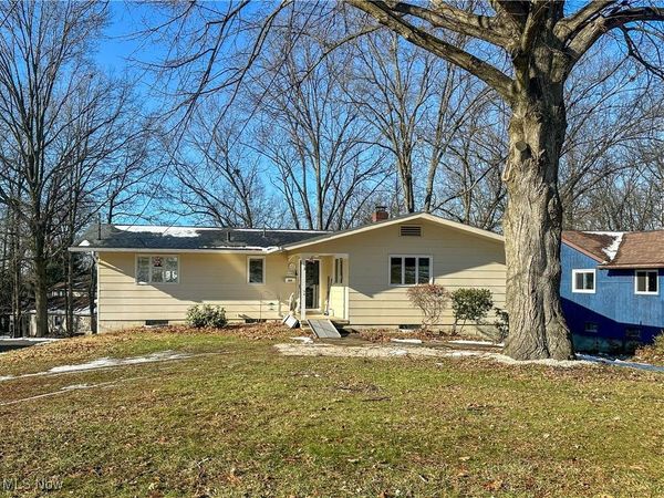 812 Hartzell Avenue, Niles, OH 44446