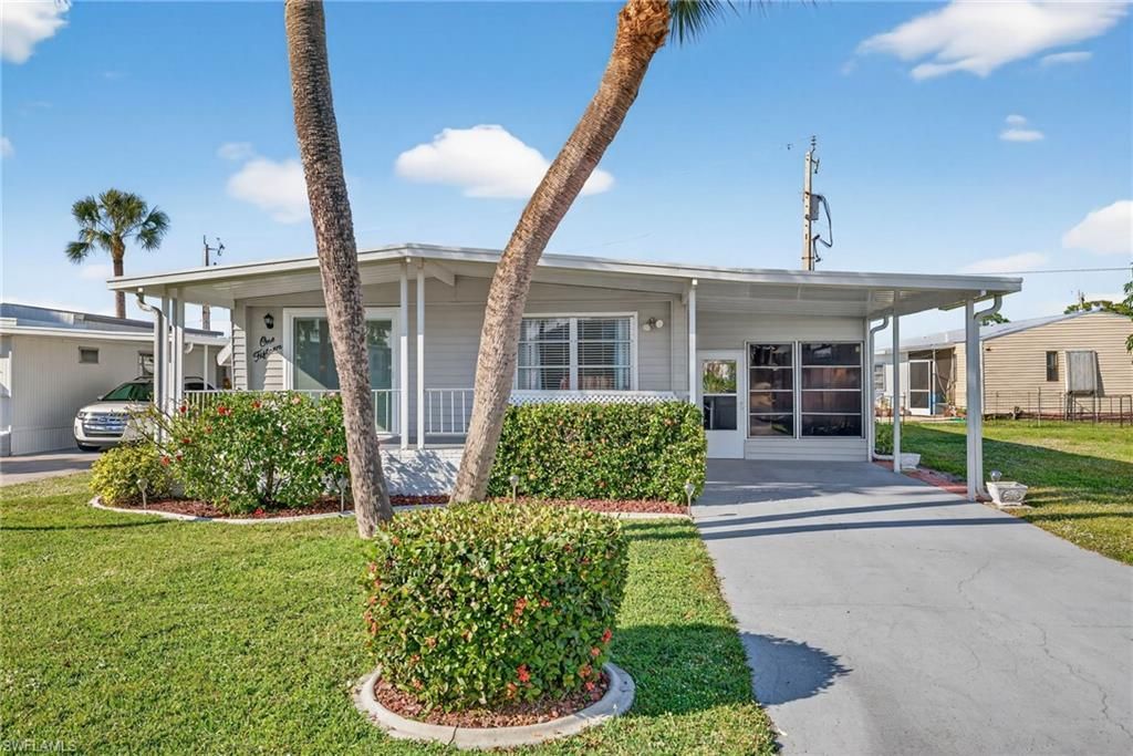 115 Overland Trl, North Fort Myers, FL 33917 Main Photo