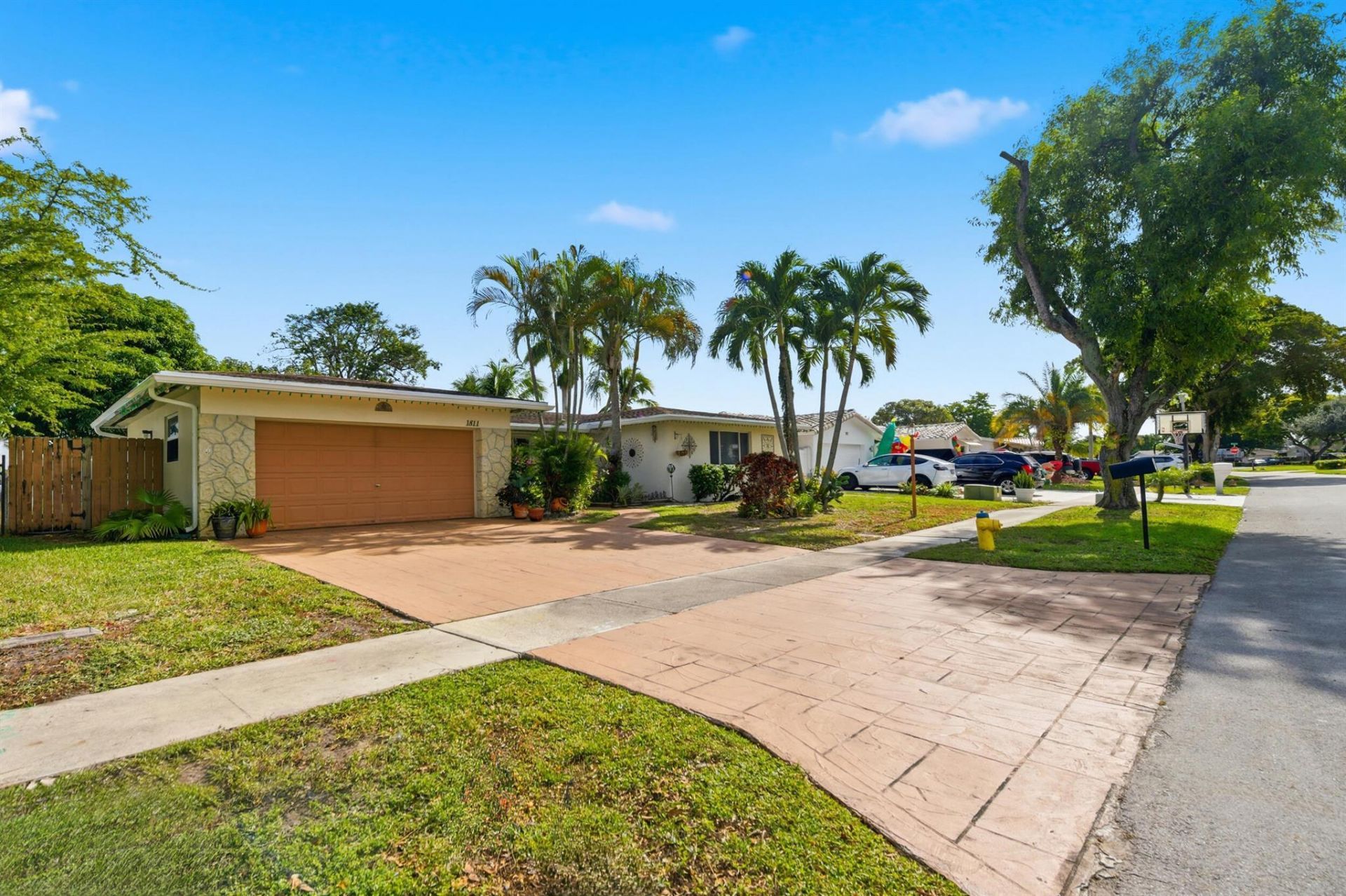 1811 NW 119th Avenue, Pembroke Pines, FL 33026 Photo