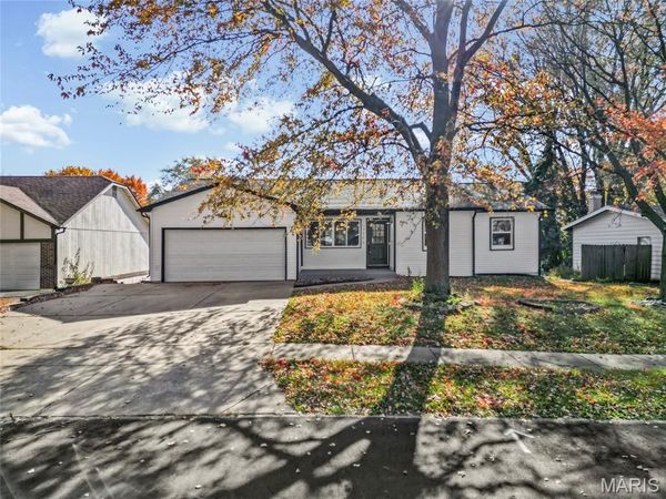 3300 Tom Sawyer Drive, Florissant, MO 63033