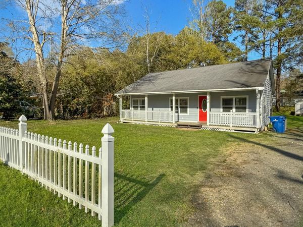 303 Knapp St, Leesville, LA 71446