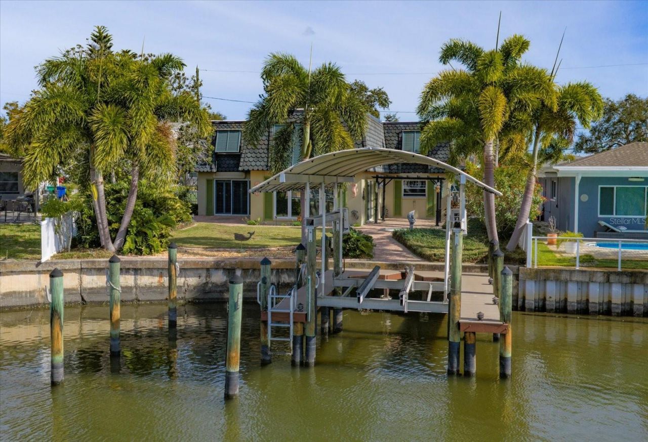 1698 Mckay Creek Drive, Largo, FL 33770 Photo