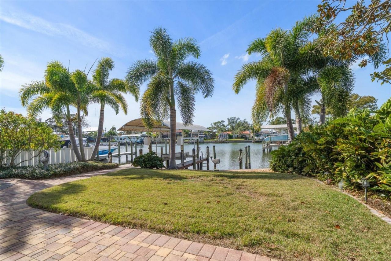 1698 Mckay Creek Drive, Largo, FL 33770 Photo