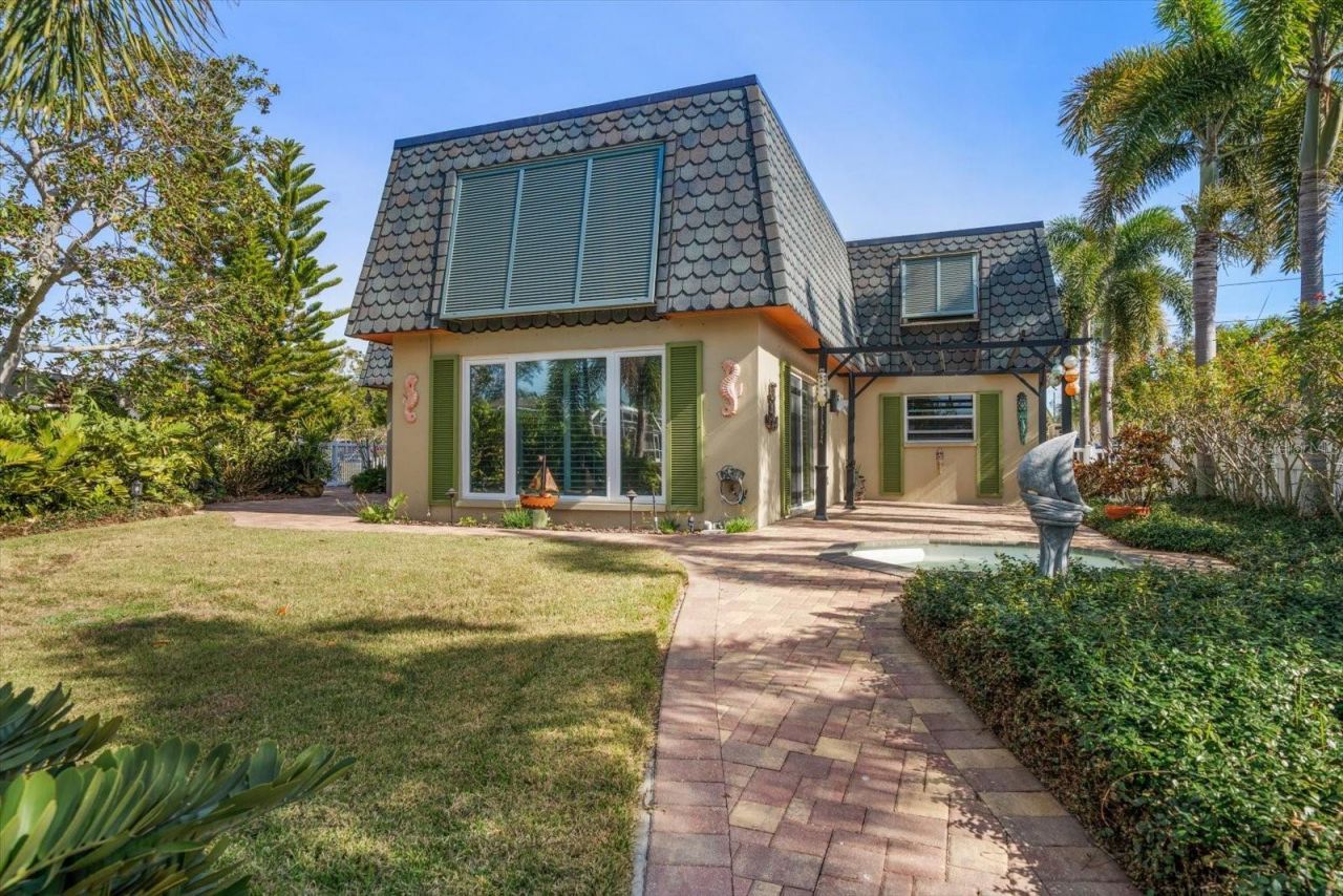 1698 Mckay Creek Drive, Largo, FL 33770 Photo