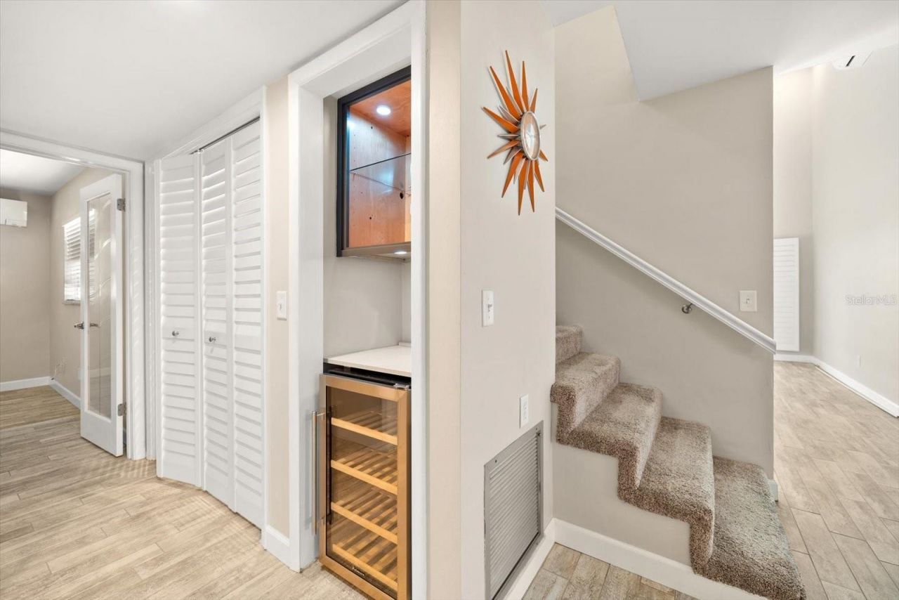 1698 Mckay Creek Drive, Largo, FL 33770 Photo