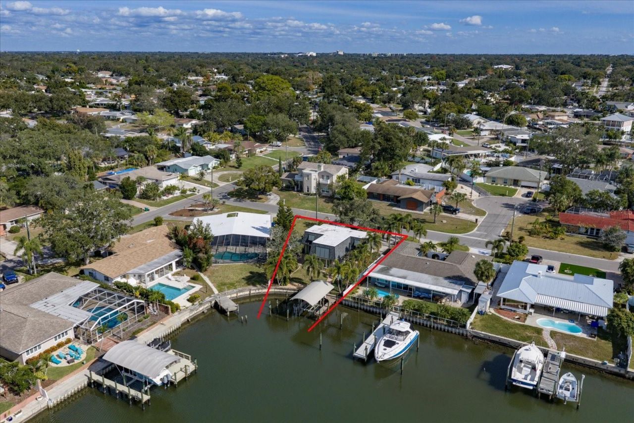 1698 Mckay Creek Drive, Largo, FL 33770 Photo
