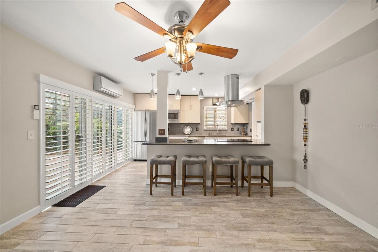 1698 Mckay Creek Drive, Largo, FL 33770 Photo