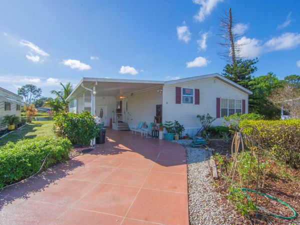 18 Nuevo Leon Road, Port St. Lucie, FL 34952