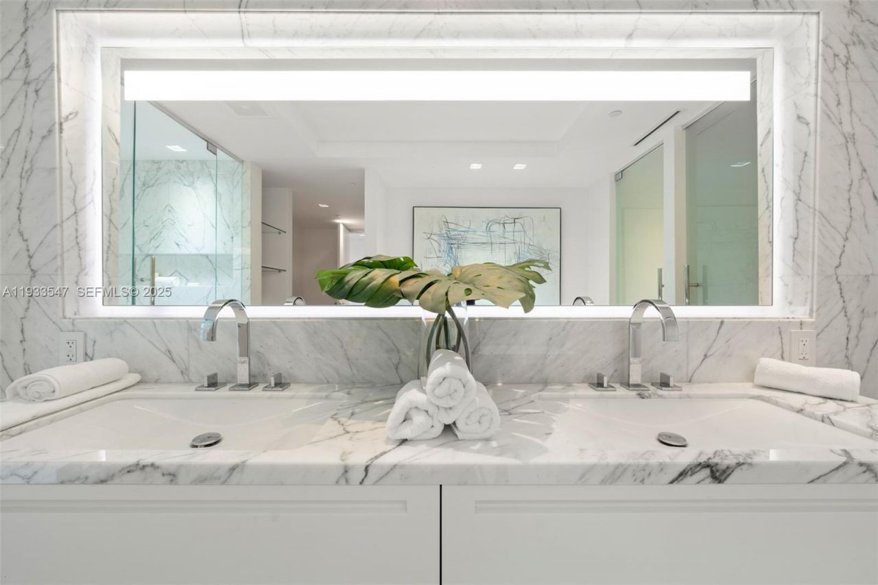 7061 Fisher Island Dr , Unit 7061, Miami Beach, FL 33109 Photo