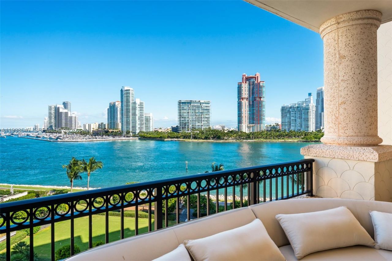 7061 Fisher Island Dr , Unit 7061, Miami Beach, FL 33109 Photo