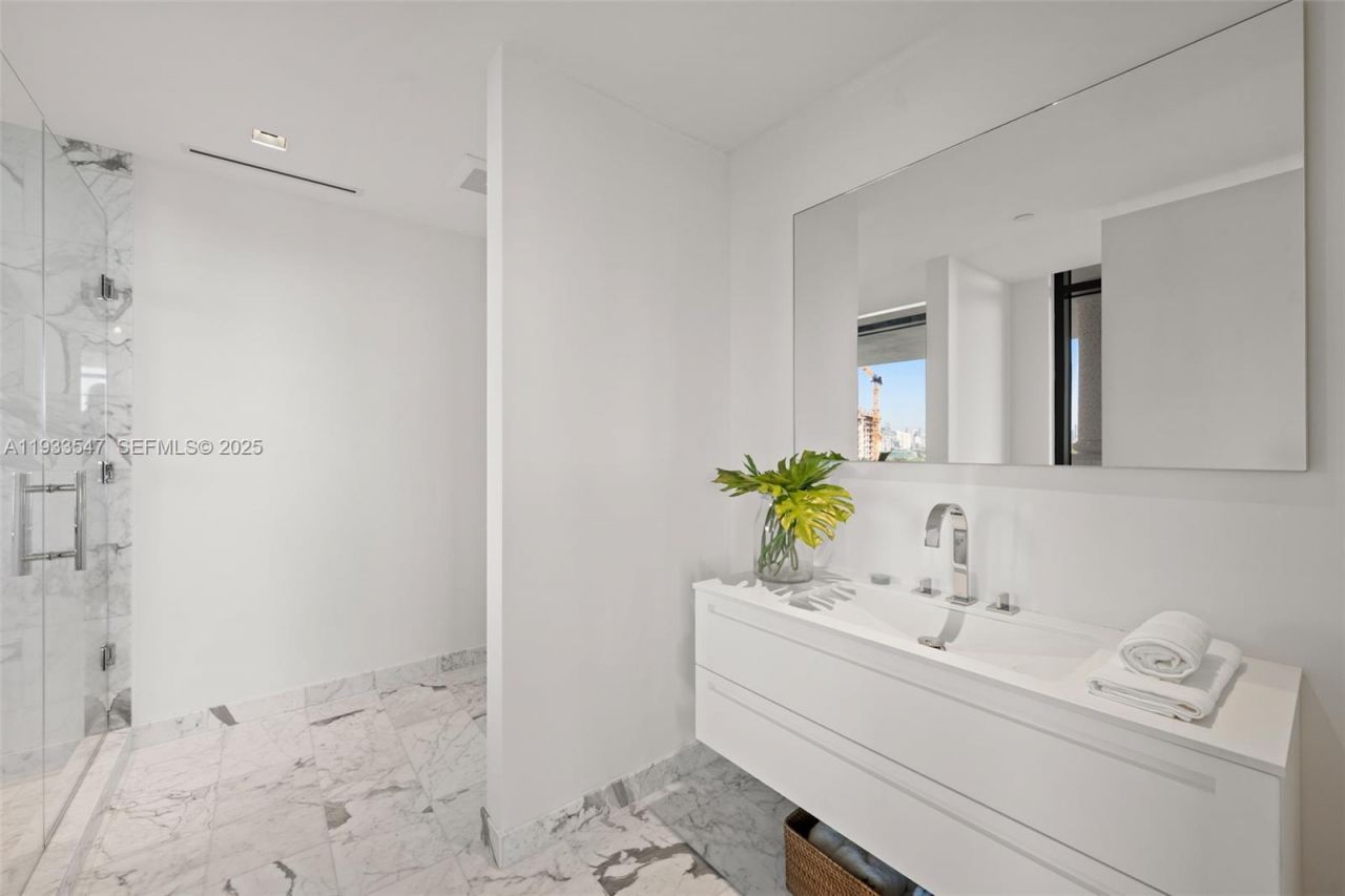 7061 Fisher Island Dr , Unit 7061, Miami Beach, FL 33109 Photo