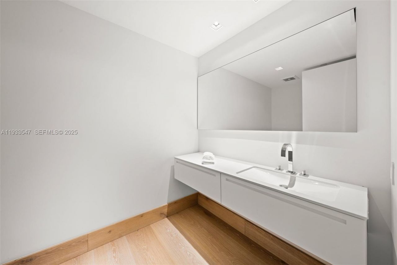 7061 Fisher Island Dr , Unit 7061, Miami Beach, FL 33109 Photo