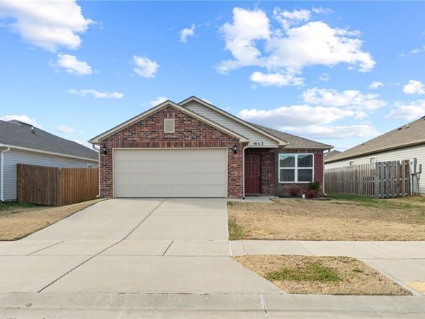 1643 S Towhee Lane, Fayetteville, AR 72701