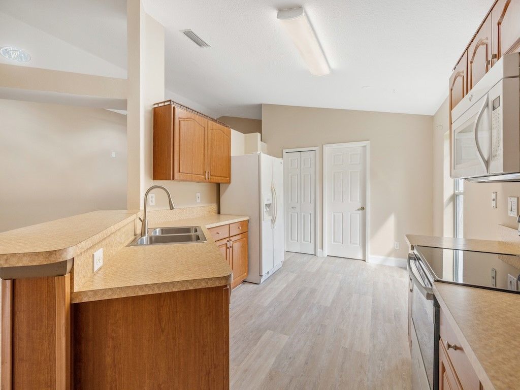 595 Willow Court, Sebastian, FL 32958 Photo