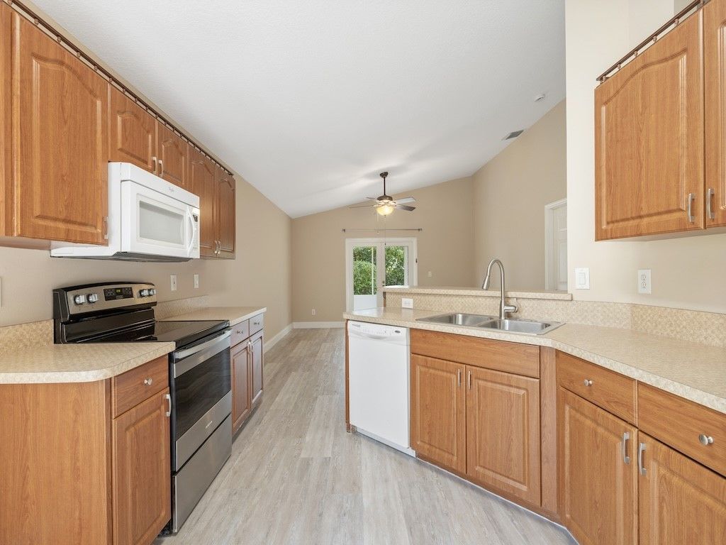 595 Willow Court, Sebastian, FL 32958 Photo