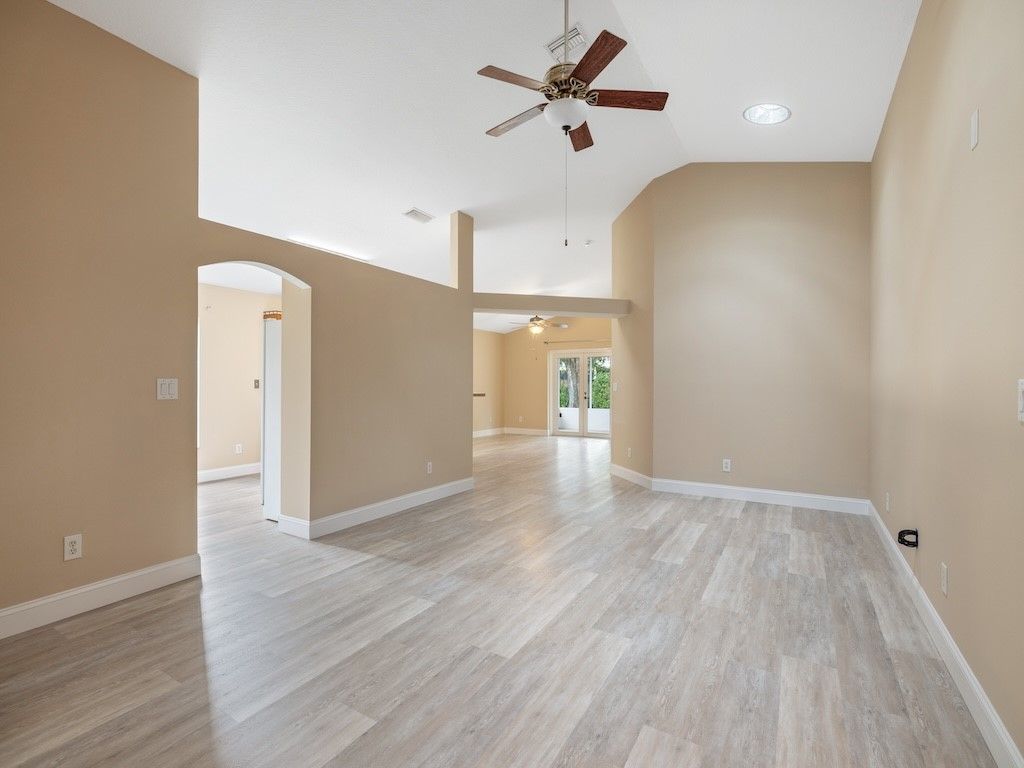 595 Willow Court, Sebastian, FL 32958 Photo