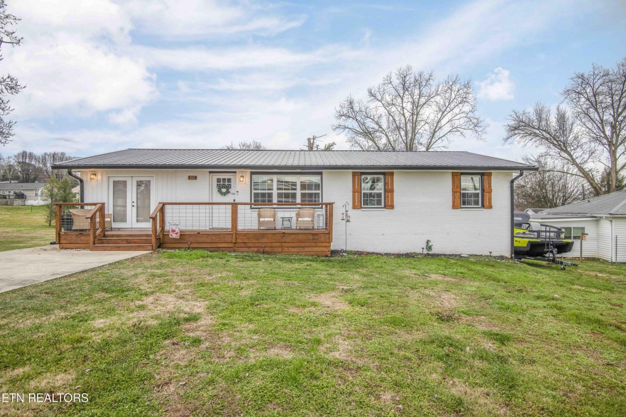 102 Hickory Lane, Sweetwater, TN 37874 Main Photo