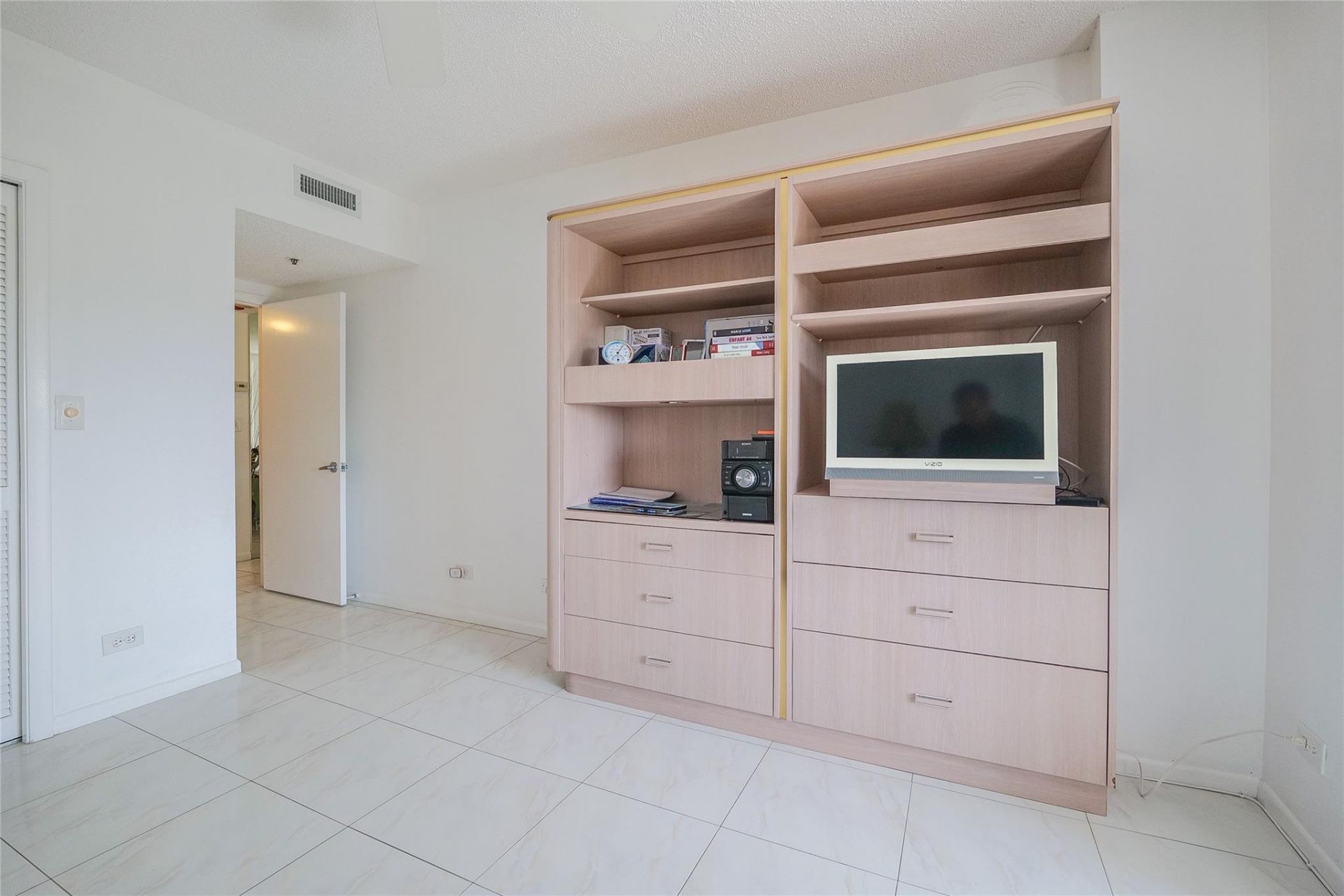 7100 Radice Court, Unit 302, Lauderhill, FL 33319 Photo