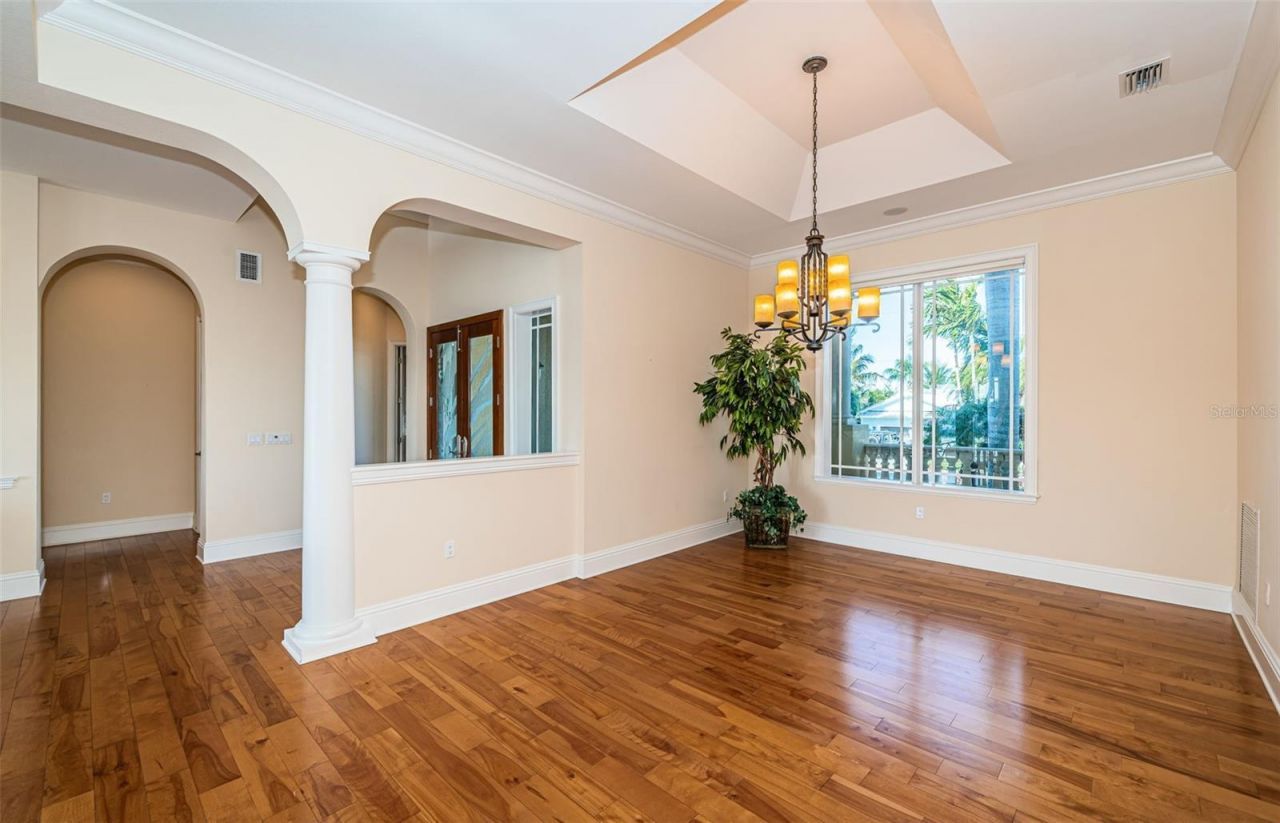 7986 9th Avenue S, Saint Petersburg, FL 33707 Photo