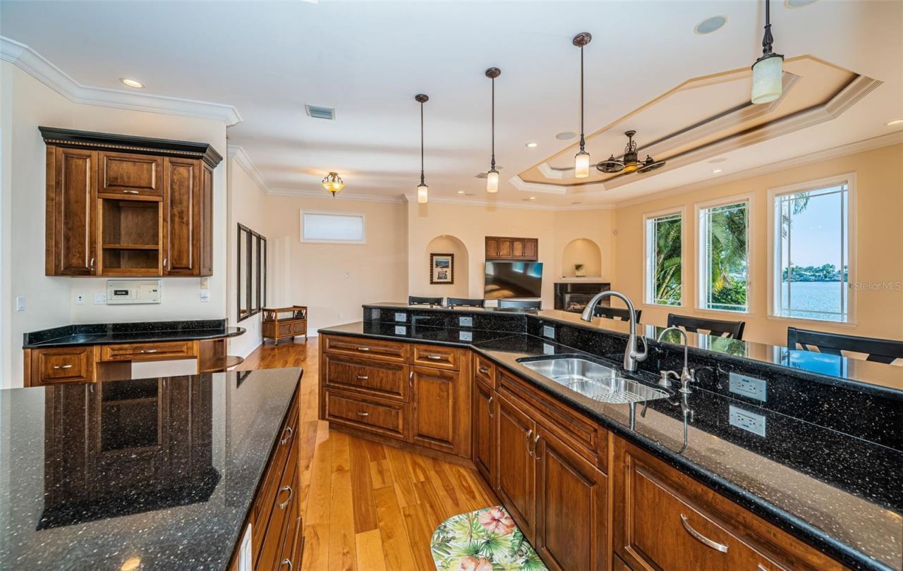 7986 9th Avenue S, Saint Petersburg, FL 33707 Photo